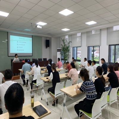 绿叶集团举办“施工企业项目法律风险防范及合规管理”专题培训