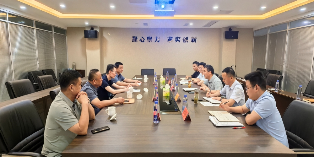 利辛县供销合作社联合社领导赴绿叶集团座谈交流